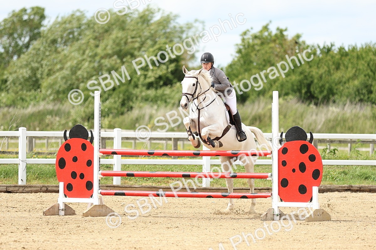 SBM_001127 - Class 4 - Senior Newcomers - 1.10m