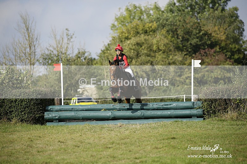  WWHT 171021 3148 - Intermediate (0.90m)  17/10/21