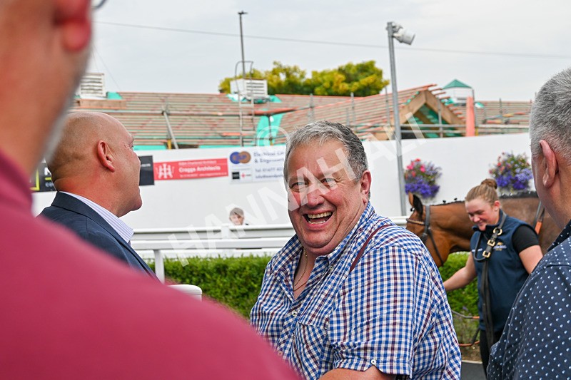 280824-Race 3-Too Much Too Young-4758 - Race 3