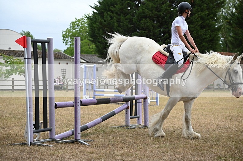 WJ6_0730 - Class 14 Intermediate Jumping 75cm