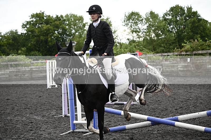 WJ6_0518 - Clear Round 1