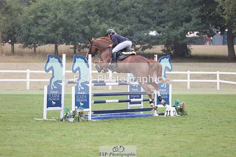 250830A-131141-06590 - Cls 16 Snr Newcomers and 1.10m Open