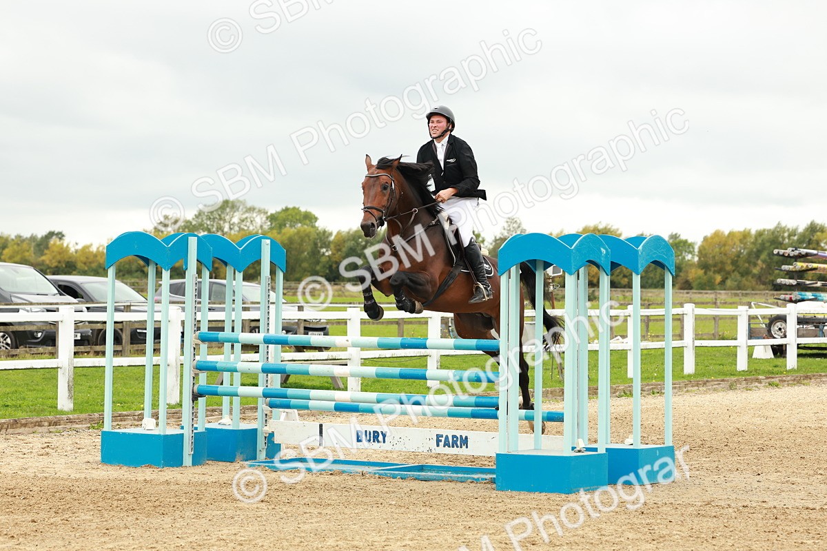 1I0A8001 - Class 5 - Senior Foxhunter 1.20m