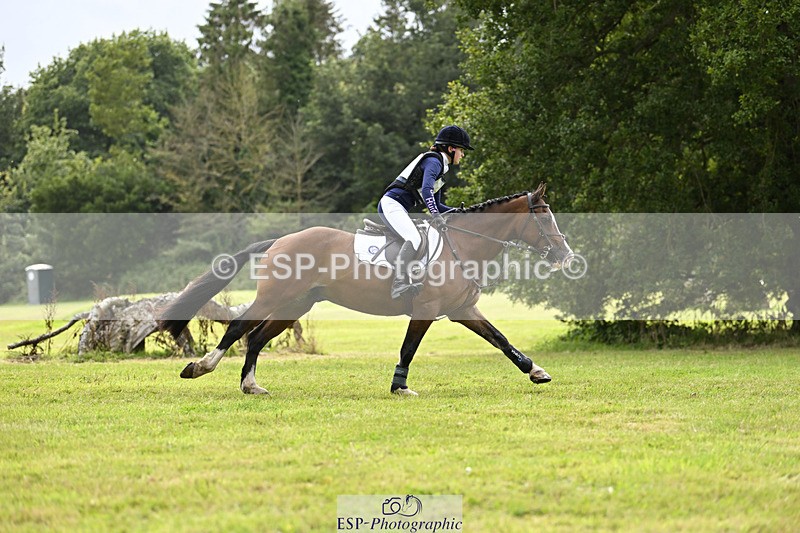 240825X-161726-36237 - 80cm XC 15.30 to 16.30