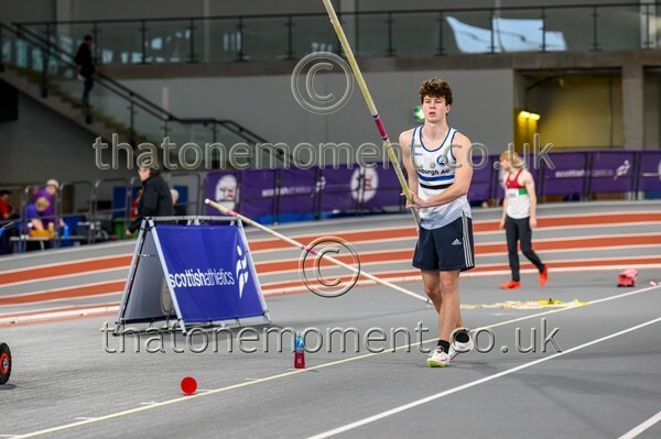 SeniorInd25-919083 - Field Male