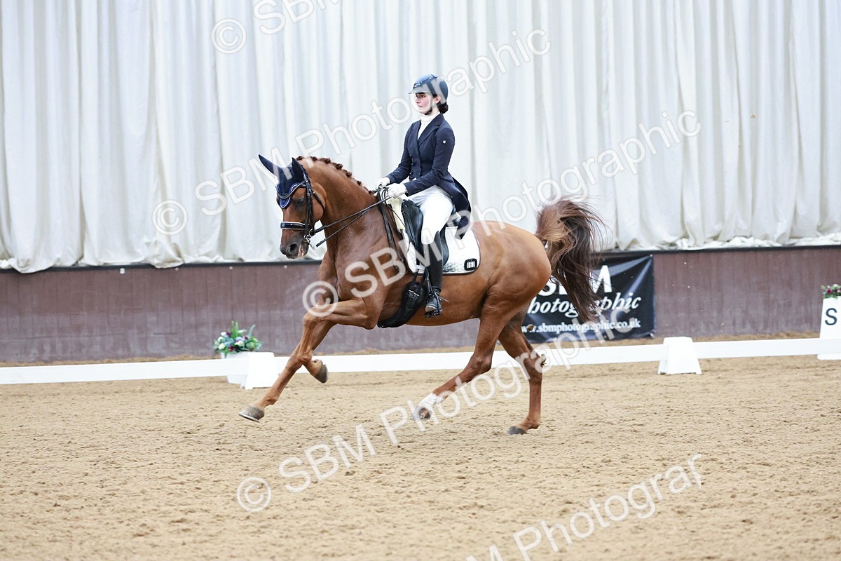 SBM_016496 - Class 5 - FEI INT II - 17.24-18.20