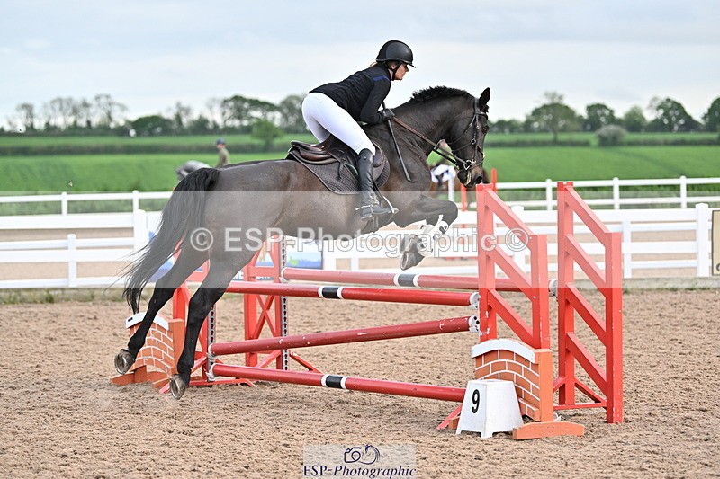 240514A-192425-00574 - 90cm