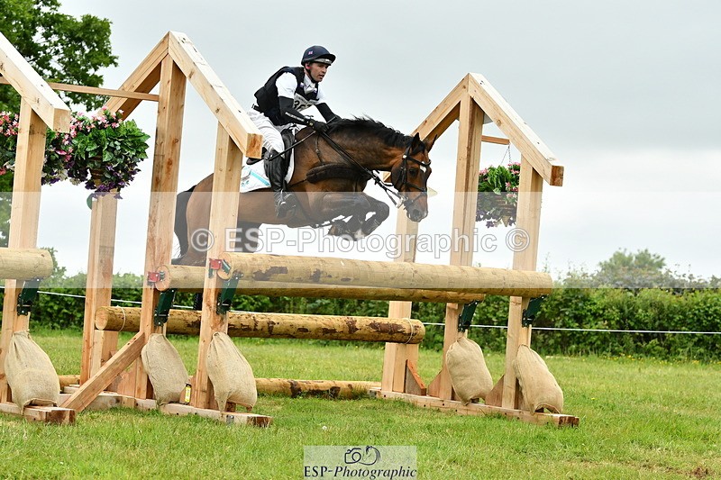 250524A-130620-10496 - B-367-Tom.Grant-QUID