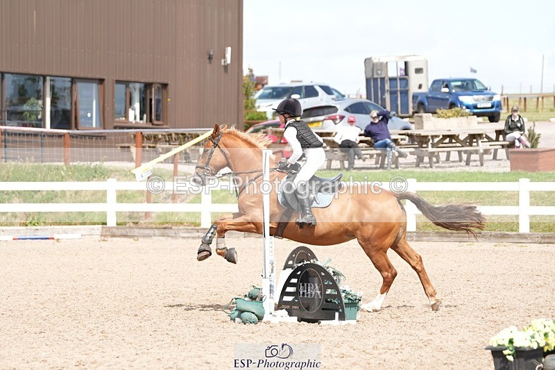 250805-151026-00069 - Clear Round and 60cm