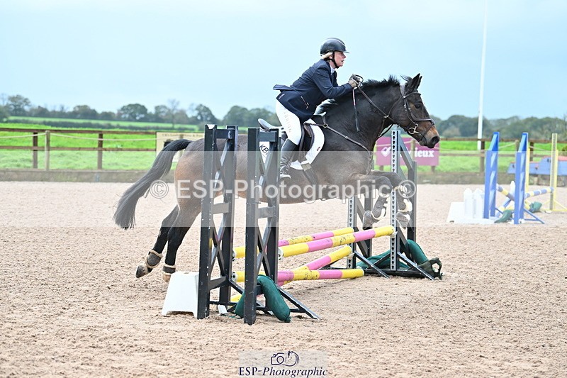 231029A-092630-02386 - 60cm Club and Schools