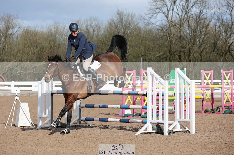 240223A-113700-00901 - Cls 4 Snr 1.05m Open