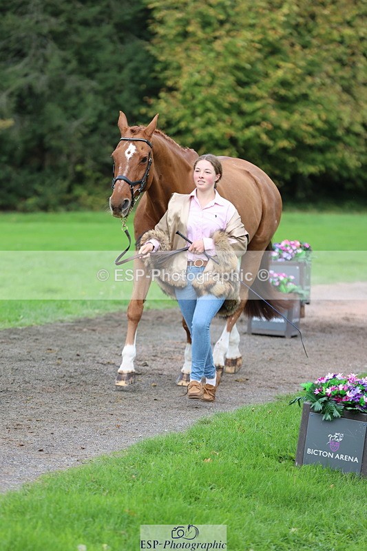 251026A-113840-25585 - G-513-Mimi.van.Ufford