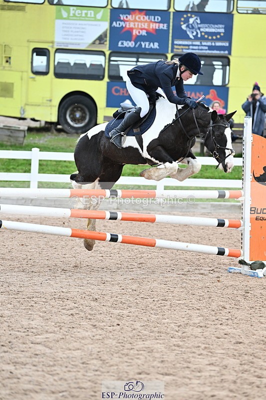 231119A-114512-05499 - Sun Cls 5 Newcomers & 1m Open