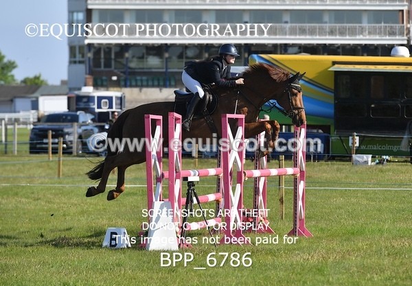 BPP_6786 - CLASS 1 Senior Newcomers/ 1.10m Open
