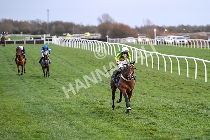 010125-Race 6-Maghlaak-6655 - Race 6