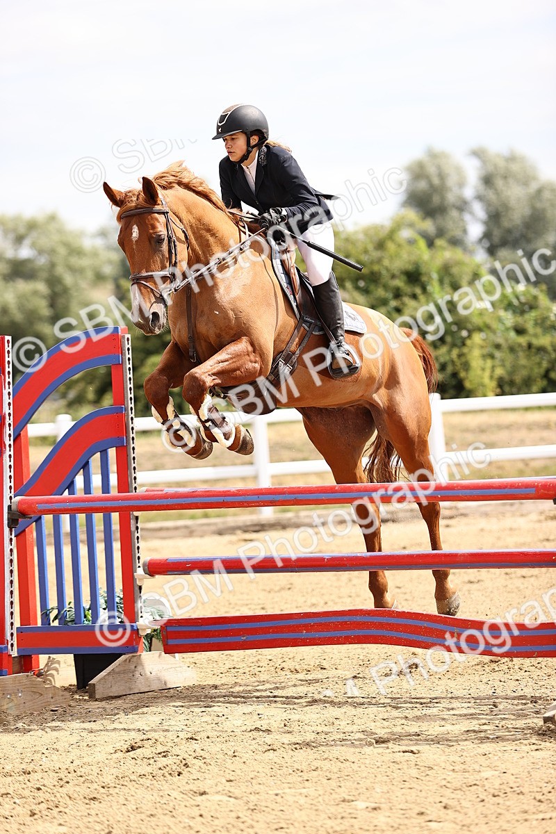 SBM_009674 - Class 8 - Senior Newcomers - 1.10  Open