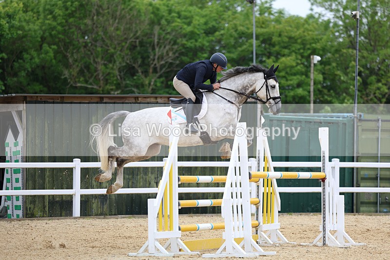 3E7A9657 - Class 9: Senior Foxhunter/1.20 open