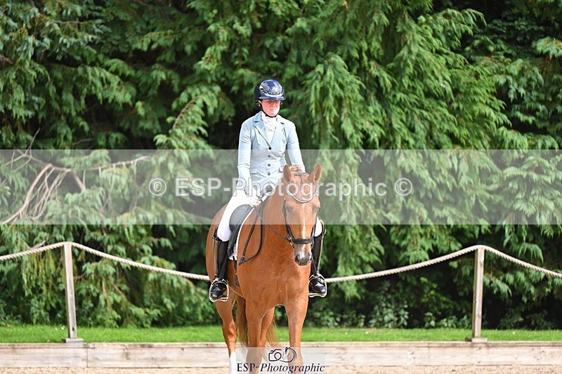 240809-155330-02233 - 210-Beth.Bainbridge-Newton.GlobeTrotter