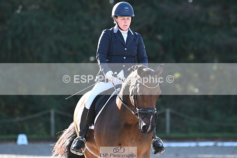 231110-110732-00324 - Cls 2 Prelim 17(a)Q