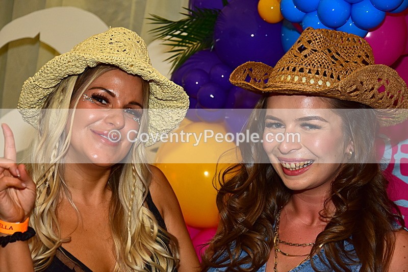 CON-761 - Joey and Ella