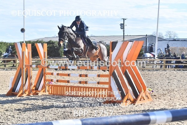 BPP_1757 - CLASS 18 SUN Senior Newcomers/ 1.10m Open