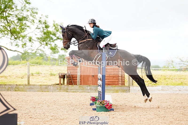 240526A-111148-07754 - Cls 26 Chard Equ 1.05m and 1.10m Grand Prix