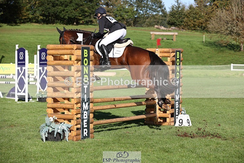 231022-110011-24889 - 650-NAOMIE.VAN.DE.BROUWERSHOEVE-Lara.Salter-TrotUp+SJ