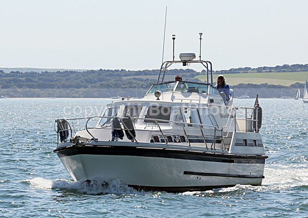 120725 SNOWSTORM WT7A8486 - Flybridge Cruisers