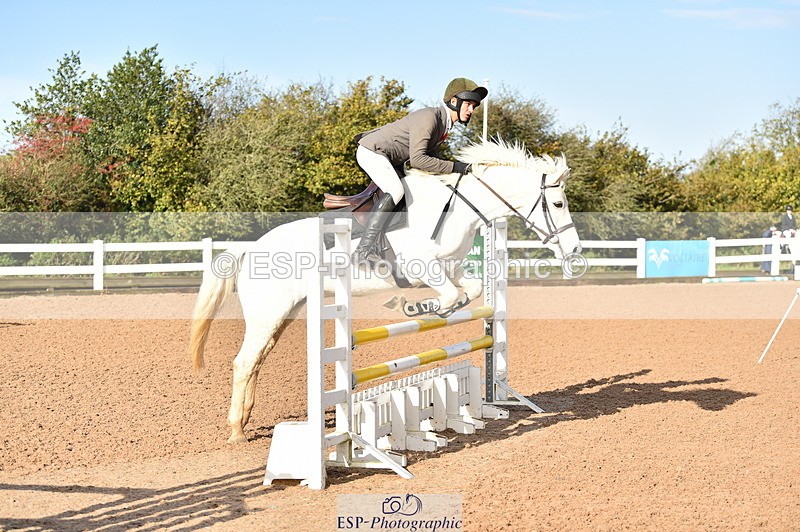 231029A-104628-02802 - Pony Discovery & 90cm Open