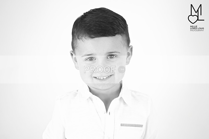 Family Photoshoot Millie Loves Louis Photography 3 - Family Photoshoots