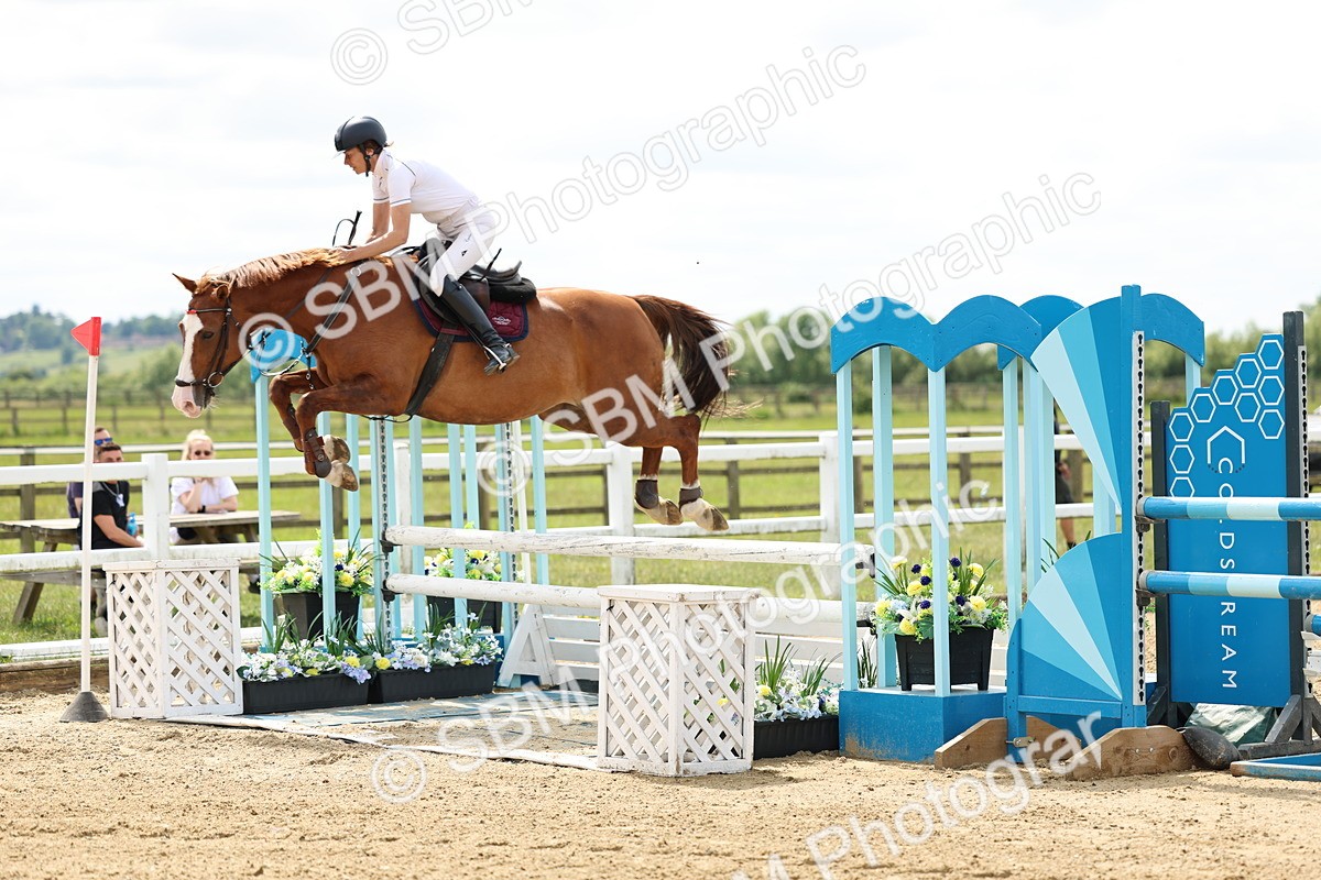 SBM_005926 - Class 19 - Senior Newcomers - 1.10m