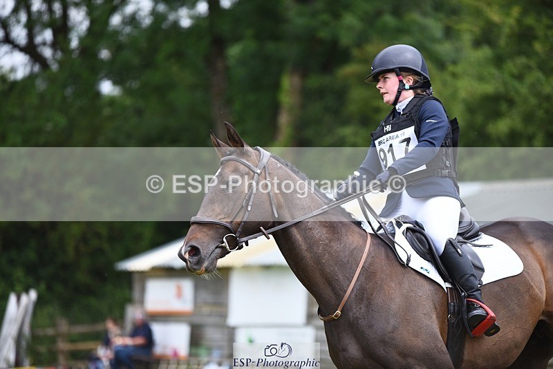 240630-115418-00547 - 917-Megan_Seedhouse-So_Sally