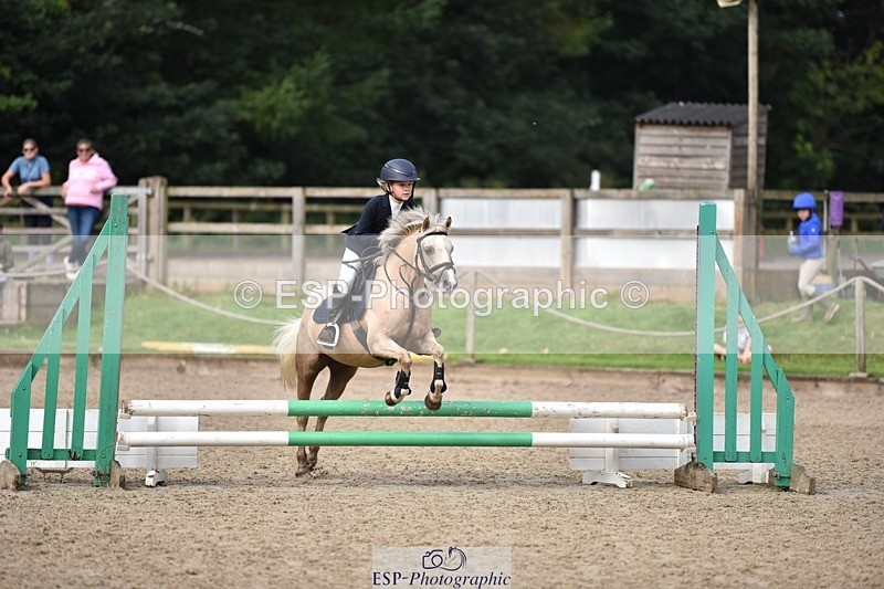 240802-094630-00664 - 60cm Round 1