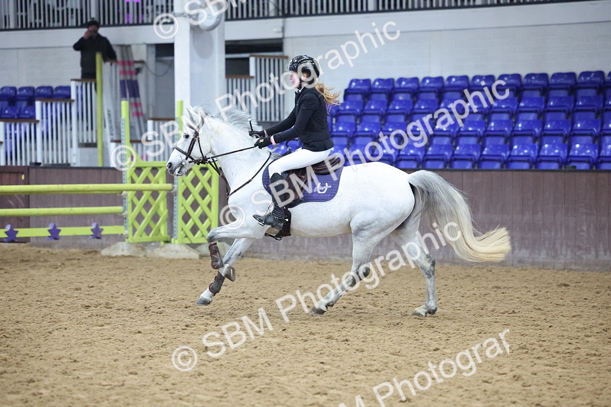 SBM_003190 - Class 11 - Blue Chip Pony Newcomers - 1.00m Open