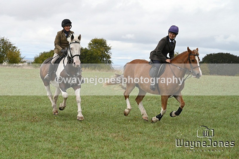 WJ7_1072 - Berks & Bucks Hound Exercise Blewbury 13-09-26
