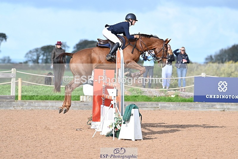 231014A-104802-04221 - Cls 18 Newcomers & 1.10m Open