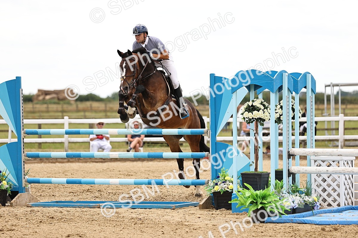 SBM_010683 - Class 9 - Senior Foxhunter - 1.20m Open