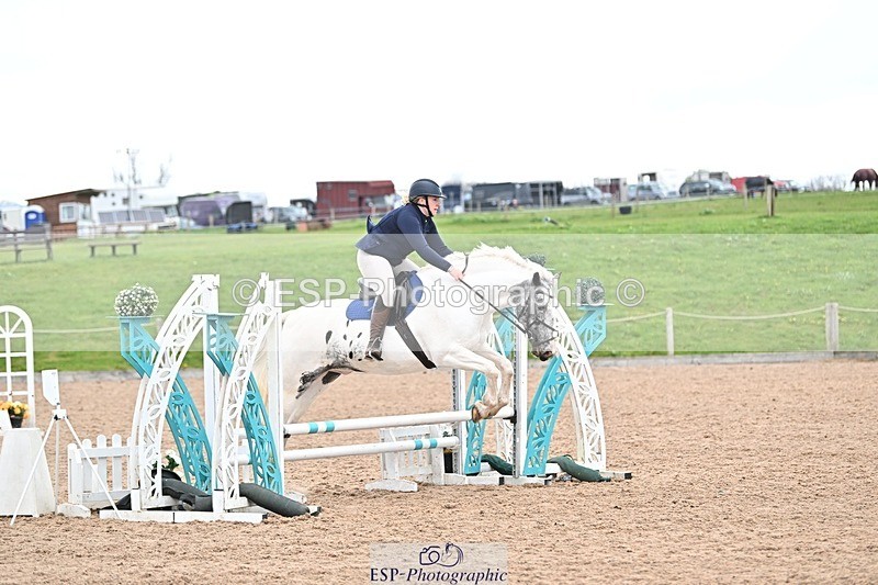 250414-101013-00006 - 70cm Round 1