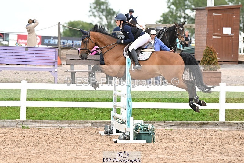 250727-143717-10903 - Cls 35 1.05m Amateur Quali