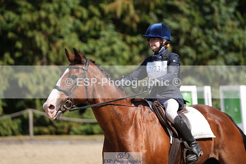 250824A-145630-38498 - 2173-Esmae.Leonard-Red