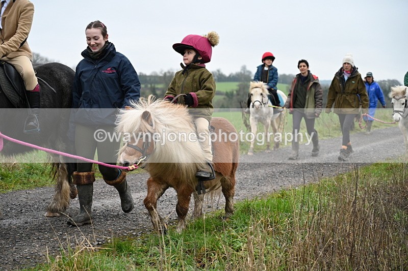 WJ7_9848 - Walk out..
