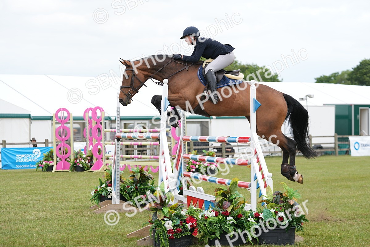 SBM_06575 - Class 202 - National 1.40m Open