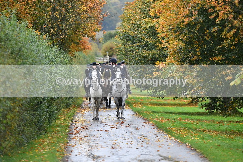 WJ5_6149 - B&B walk back for Hunt Tea !