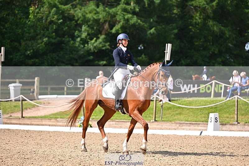 250523A-101816-05907 - C-261-Danielle.Dunn-ICI.DOR.DE.DONNA.CADANZA.Z