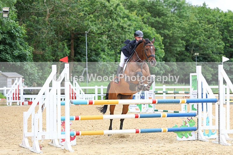 3E7A4249 - Class 7: Senior Newcomers/1.10m open