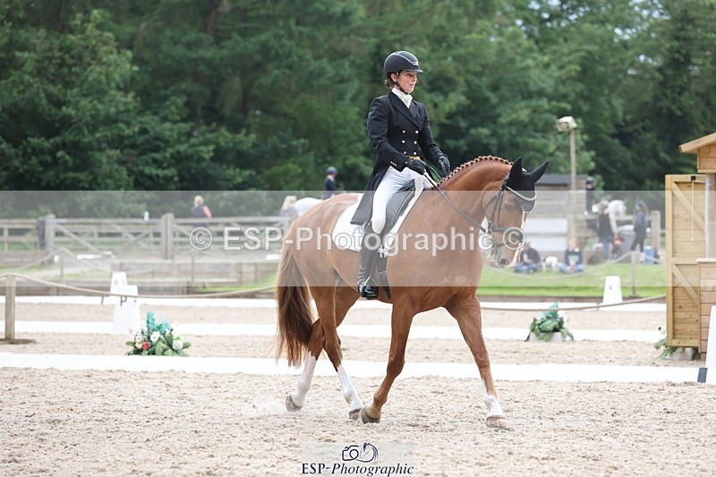 240524-155041-09991 - 367-CROSSTOWN_FINTANS_LAST-Catherine_Burrell