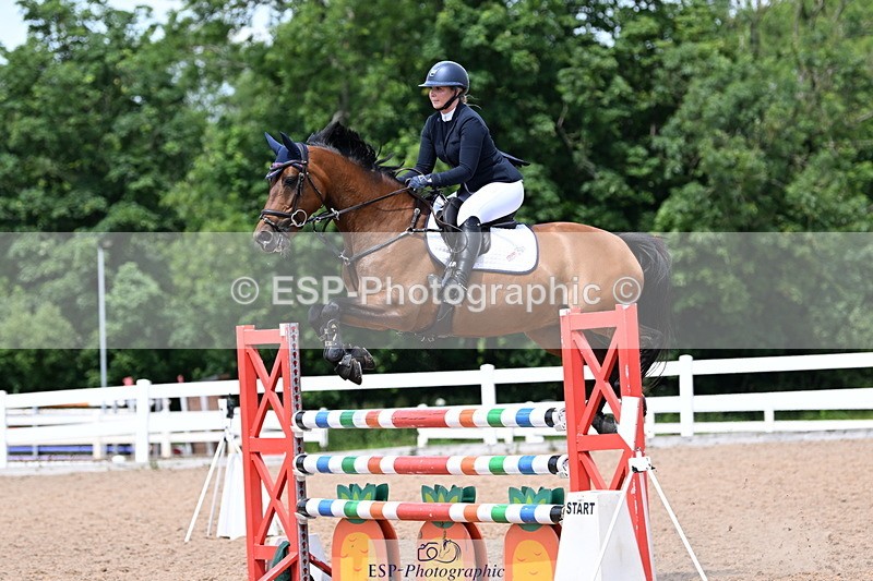 240619A-140408-00387 - Cls 4 Snr Newcomers and 1.10m Open