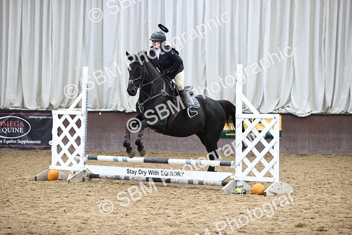 SBM_001467 - Class 3 - Horse & Hound 60cm