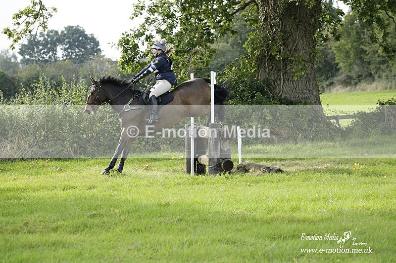  WWHT 171021 3084 - Intermediate (0.90m)  17/10/21