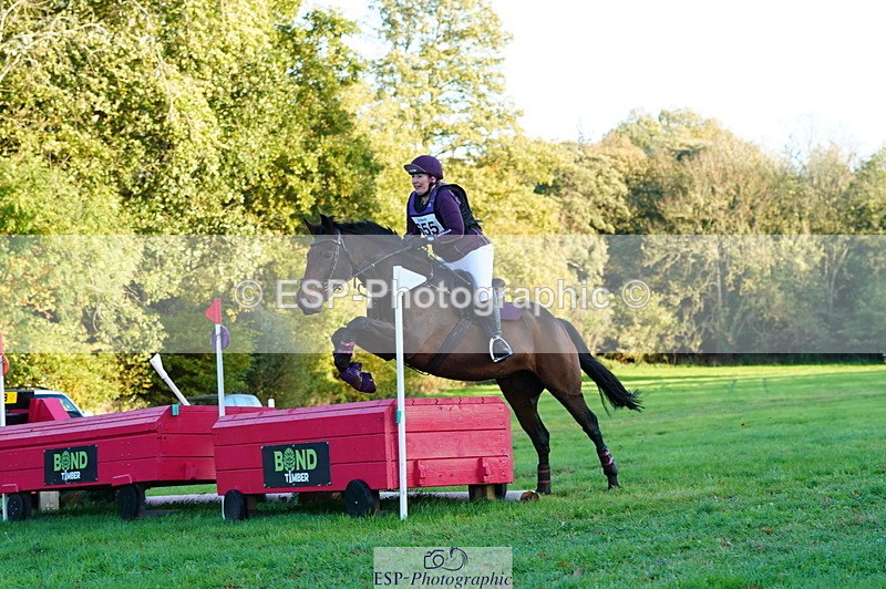 251025A-164838-22068 - H-655-Sarah.Sharp